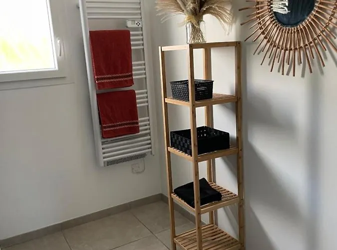 Avec Salle De Bain Privee Dans Avec Garage Manosque